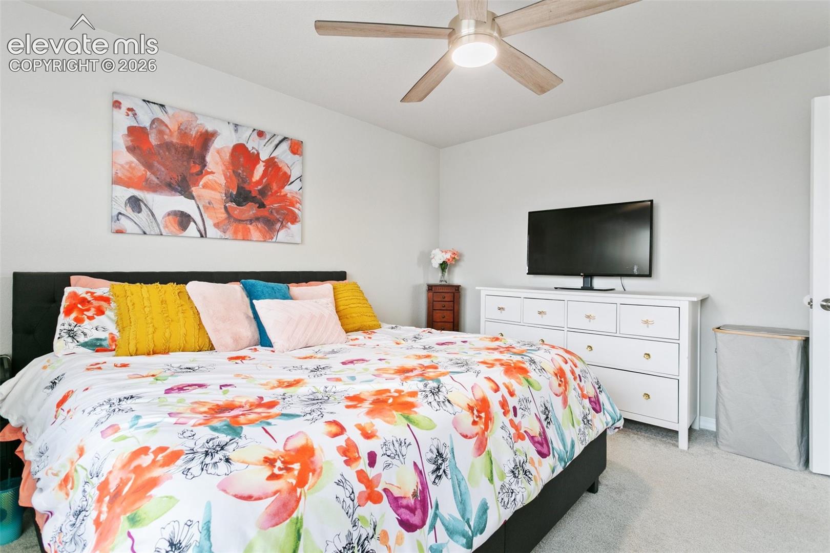 7427 Gorgeted Quail Grove