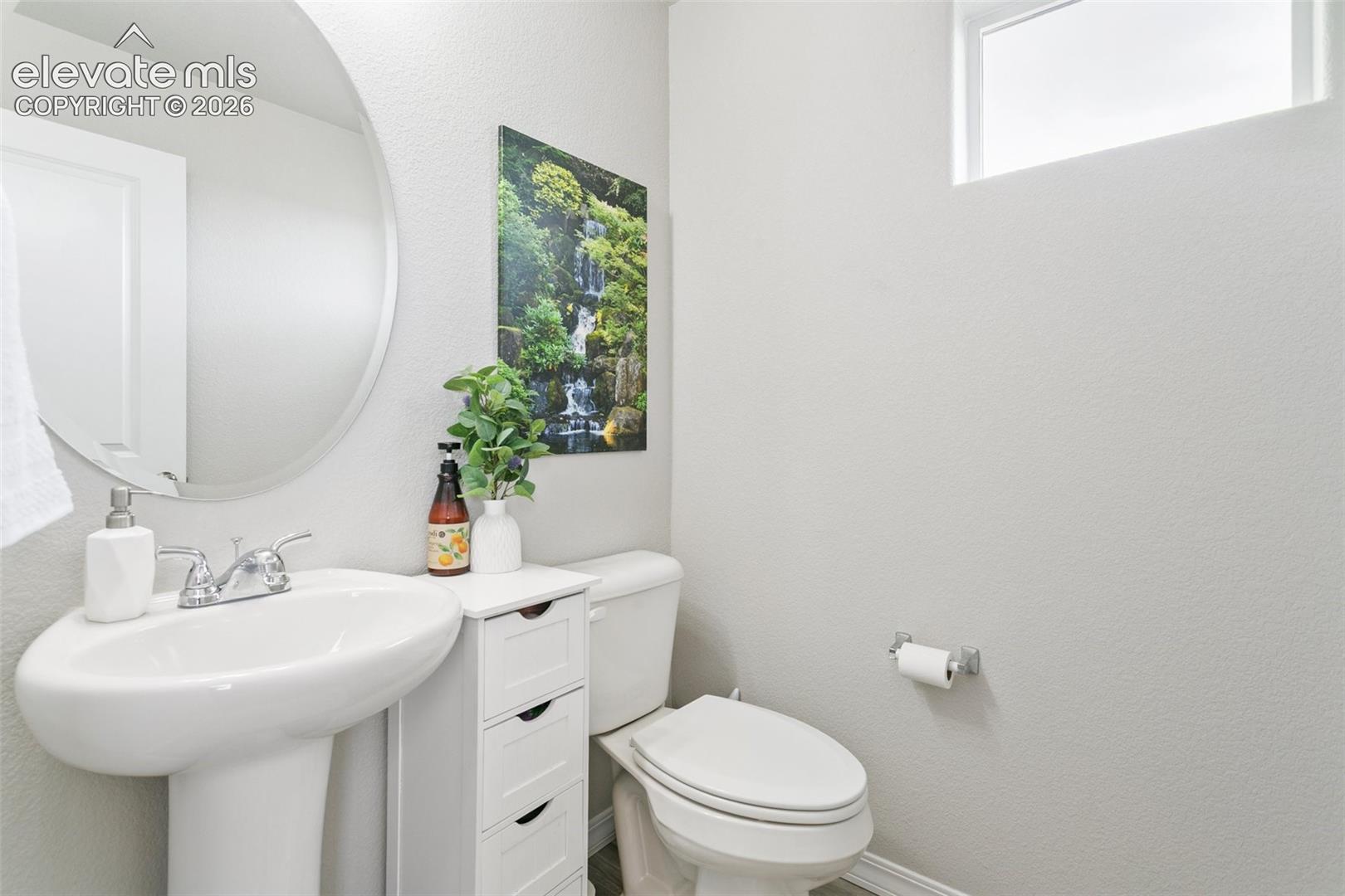 7427 Gorgeted Quail Grove