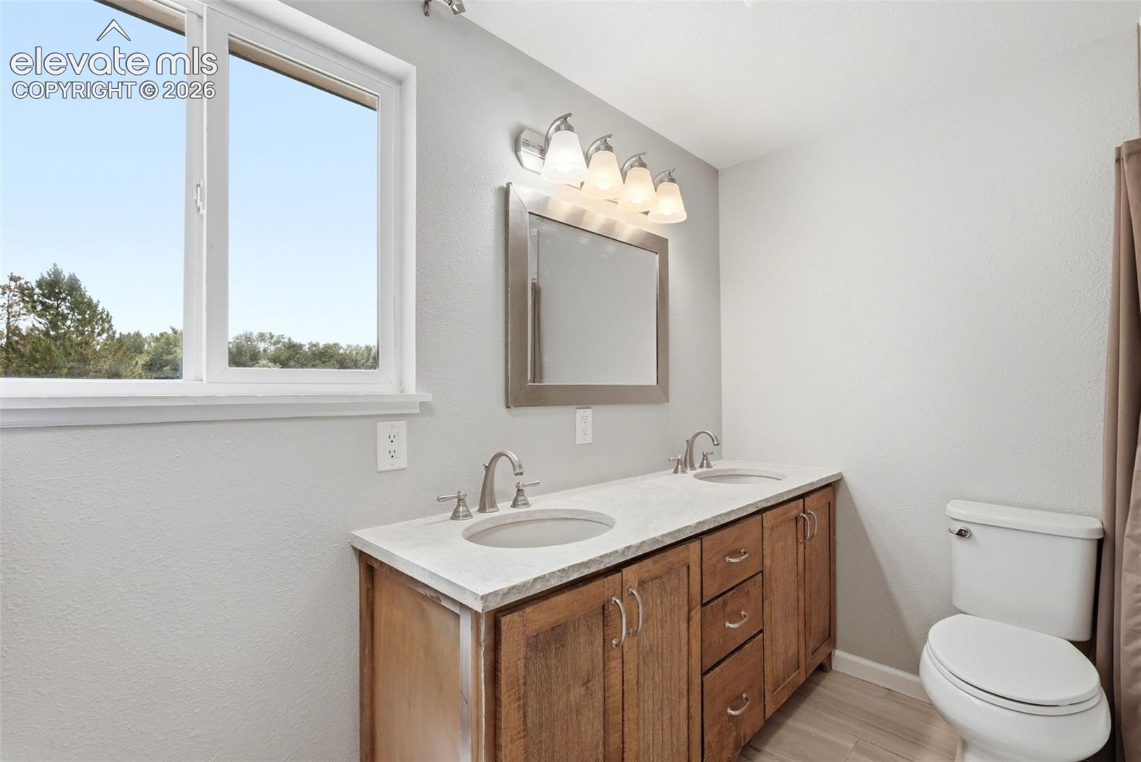 2725 Flintridge Drive
