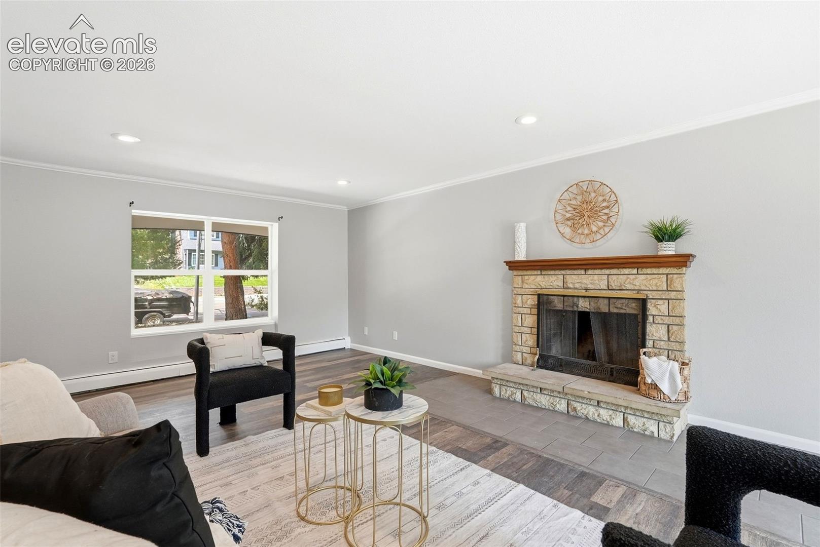 2725 Flintridge Drive