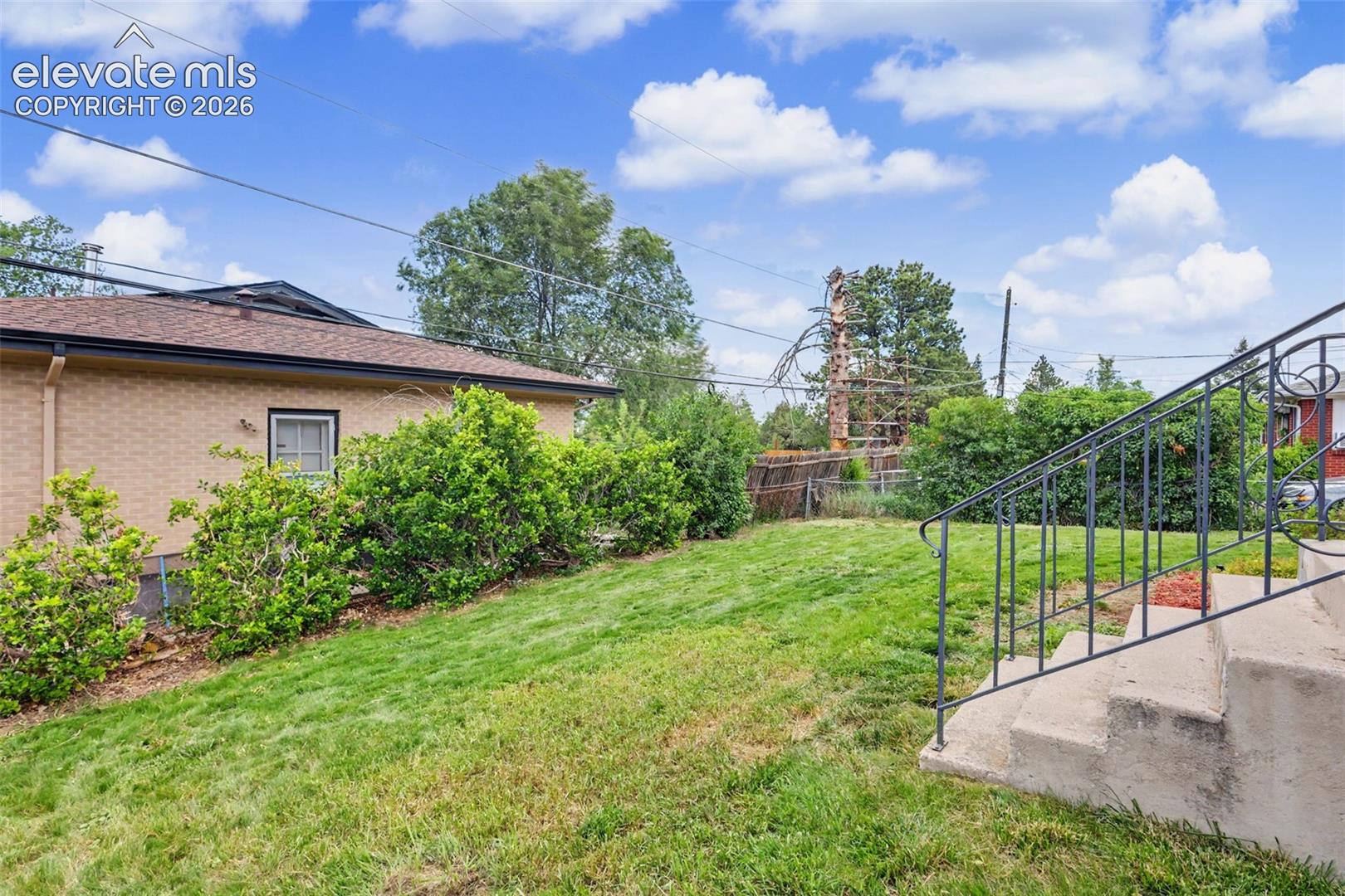 2522 E Buena Ventura Street