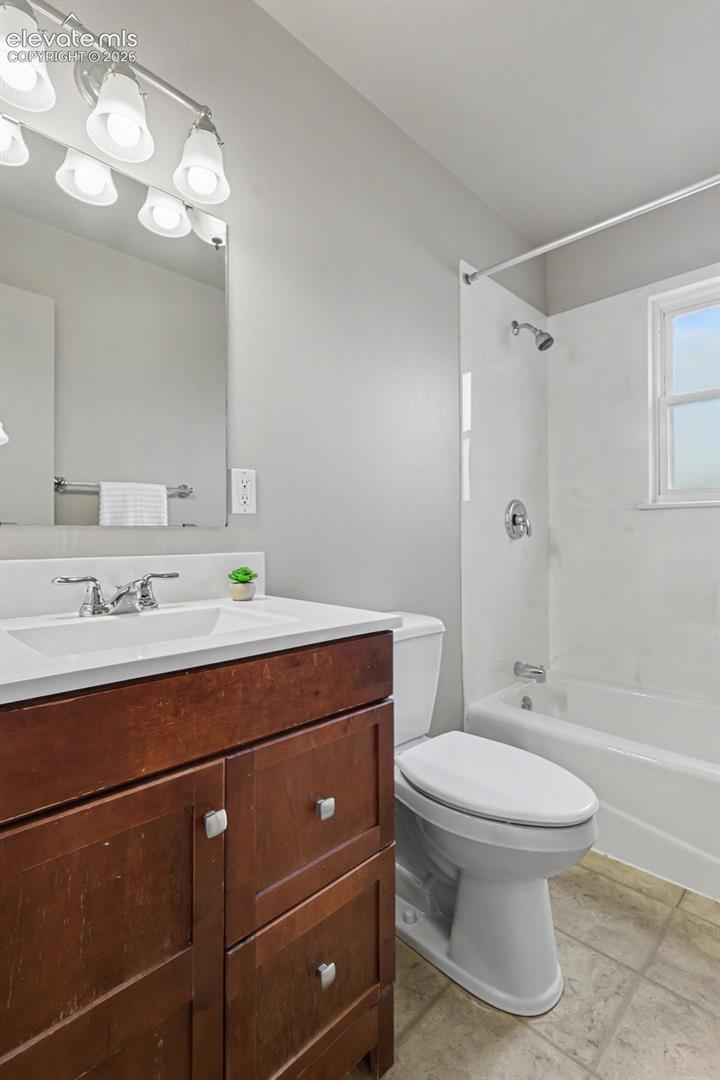 2522 E Buena Ventura Street