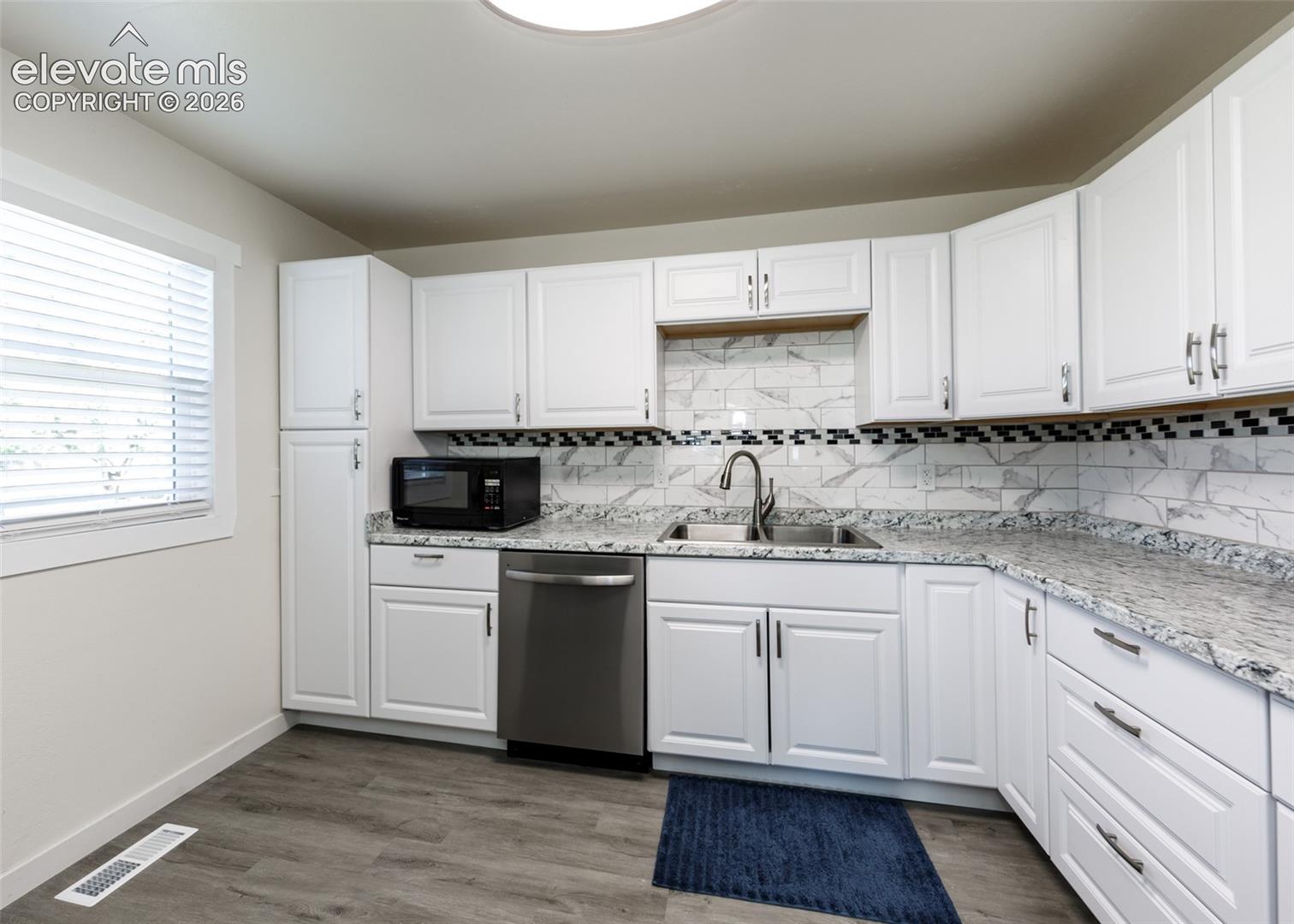 1540 N Ellicott Highway