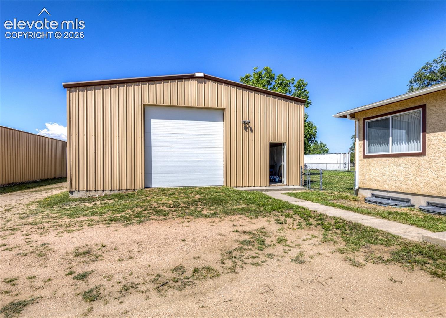 1540 N Ellicott Highway