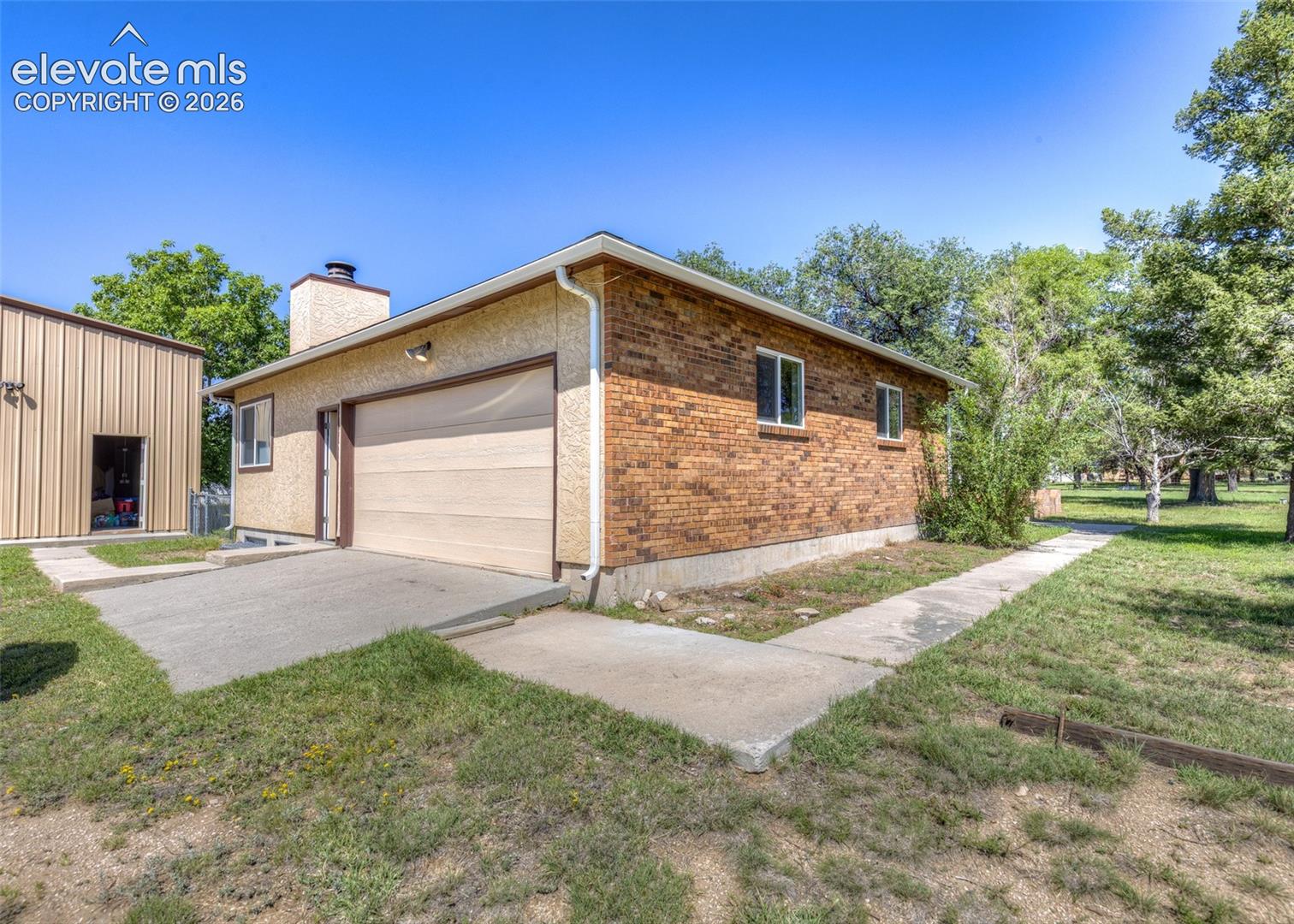 1540 N Ellicott Highway