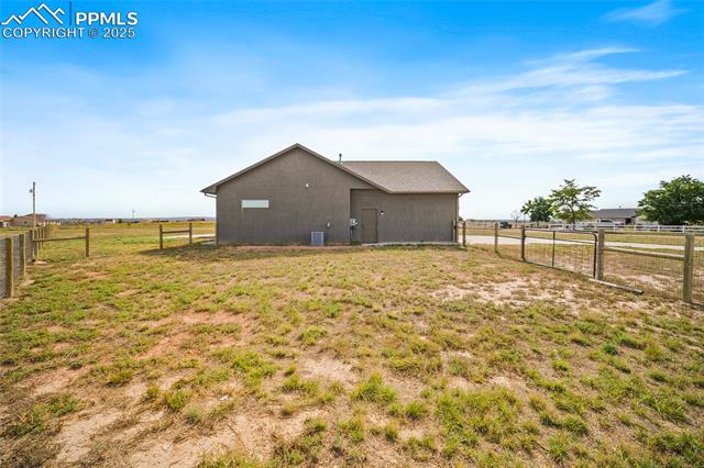 469 E Gentry Drive