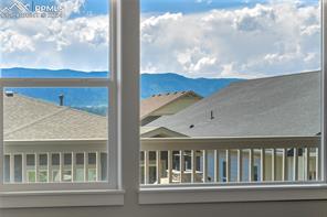 11595 Spectacular Bid Circle