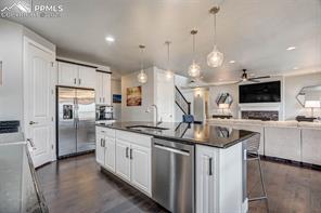 11595 Spectacular Bid Circle