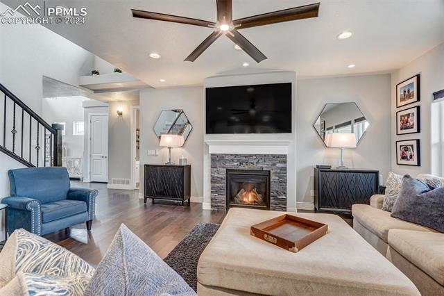 11595 Spectacular Bid Circle