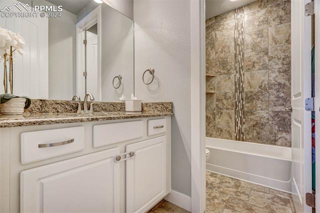 11595 Spectacular Bid Circle