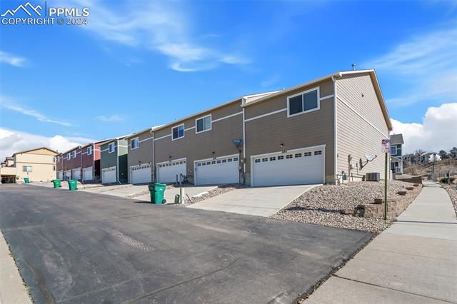 2195 St Claire Park Alley