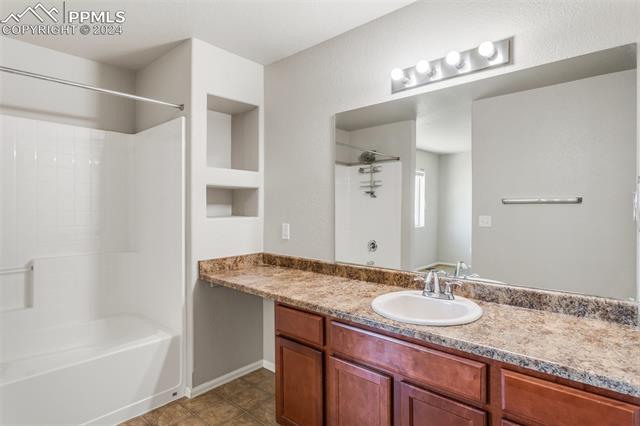 2195 St Claire Park Alley