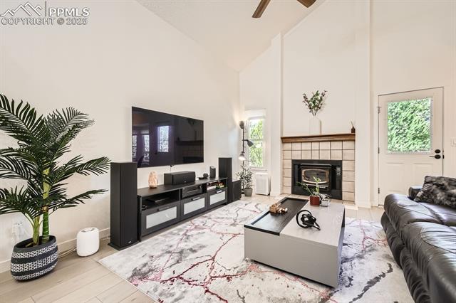 4275 Dolphin Circle