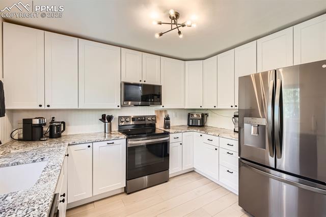 4275 Dolphin Circle