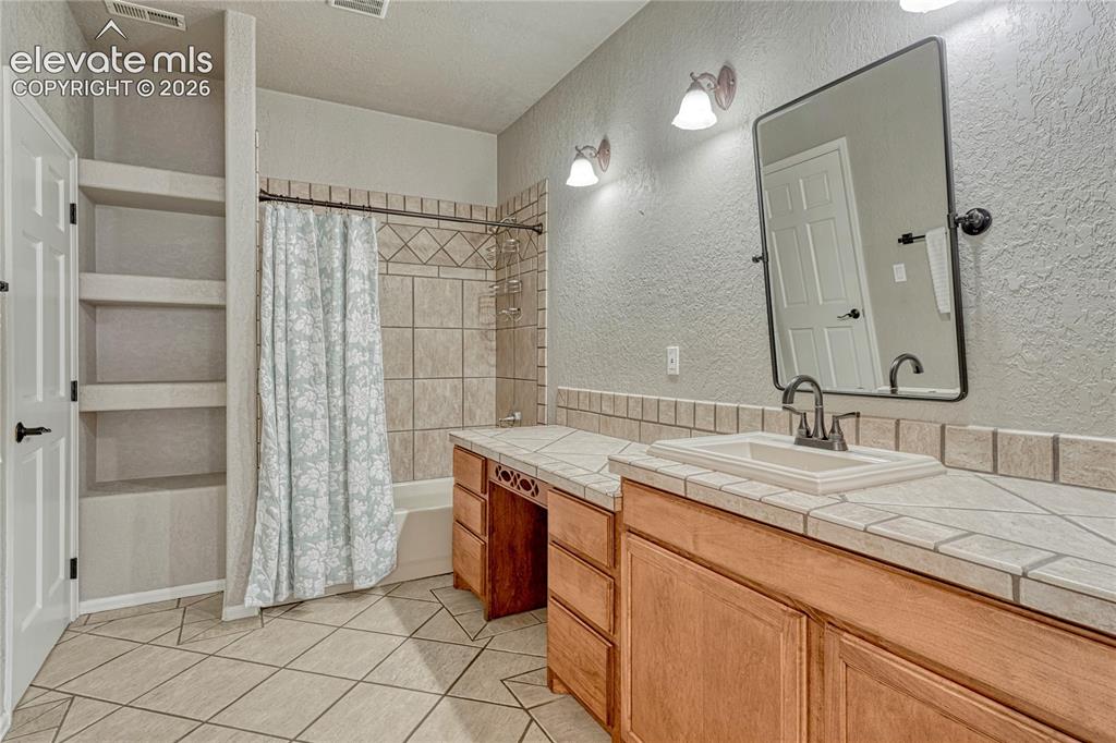 3340 Blodgett Drive