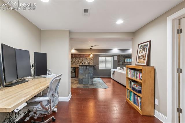 16 Polo Circle