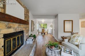 983 Moorings Drive