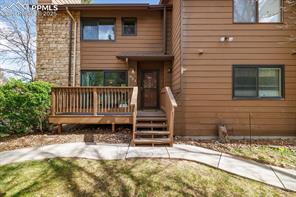 983 Moorings Drive