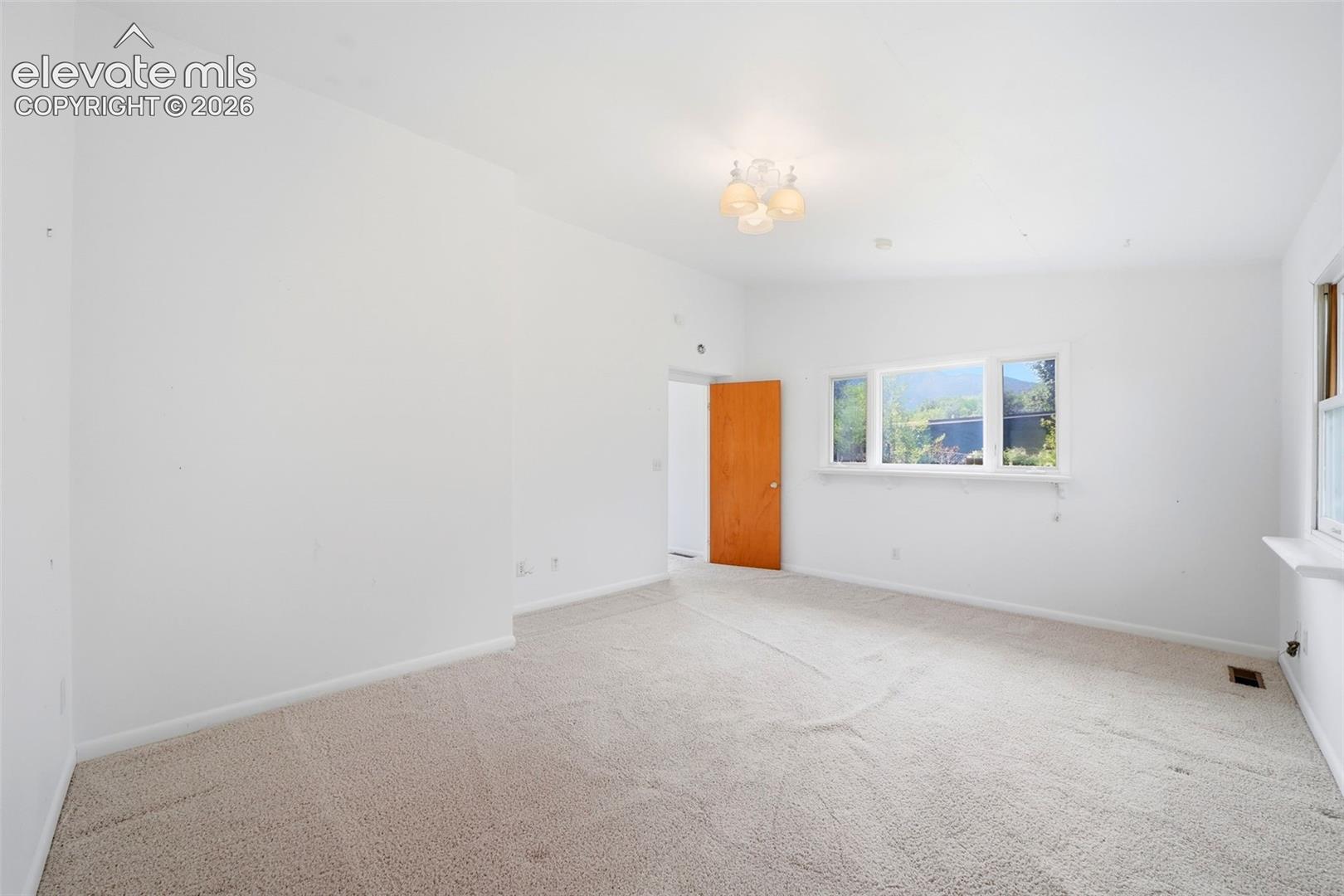 1002 Jupiter Lane