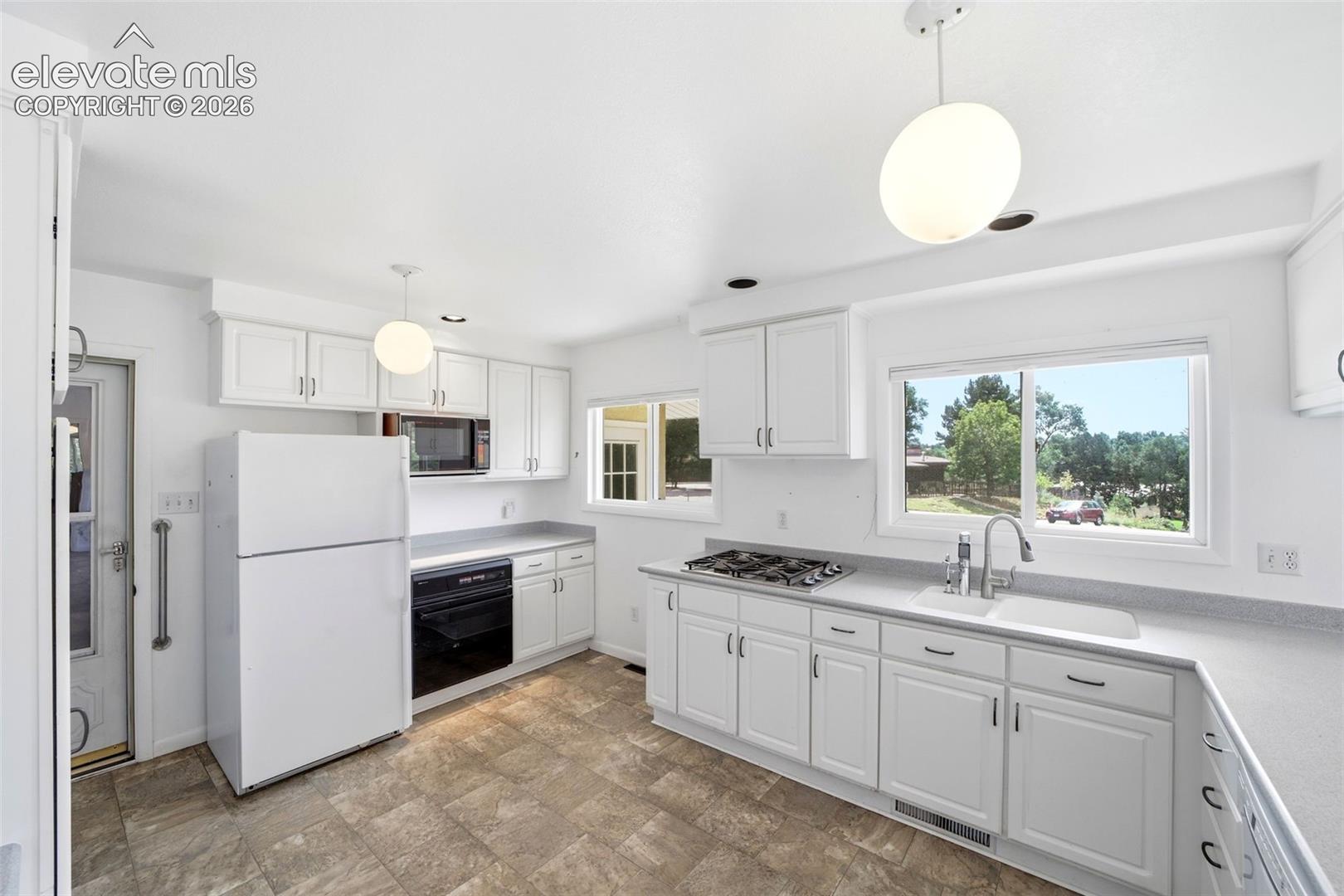 1002 Jupiter Lane