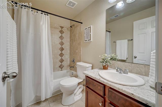 6241 Finglas Drive