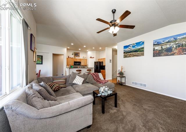 6829 Red Cardinal Loop