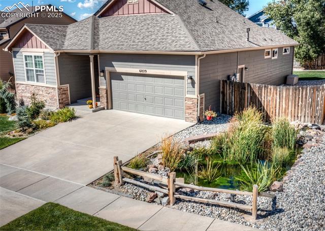 6829 Red Cardinal Loop