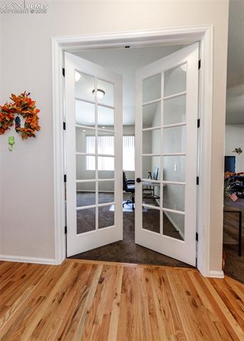 6829 Red Cardinal Loop