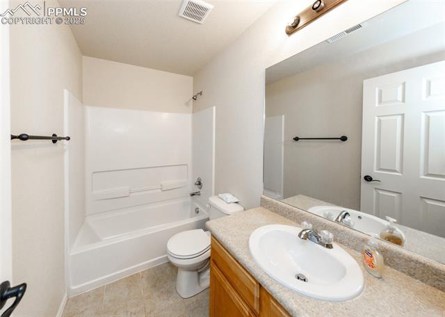 6829 Red Cardinal Loop