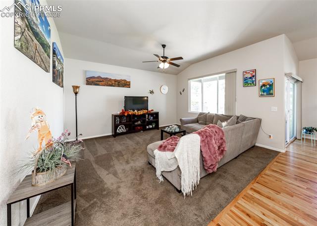 6829 Red Cardinal Loop