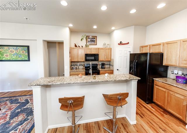 6829 Red Cardinal Loop