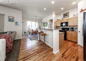 6829 Red Cardinal Loop