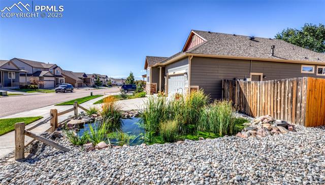 6829 Red Cardinal Loop