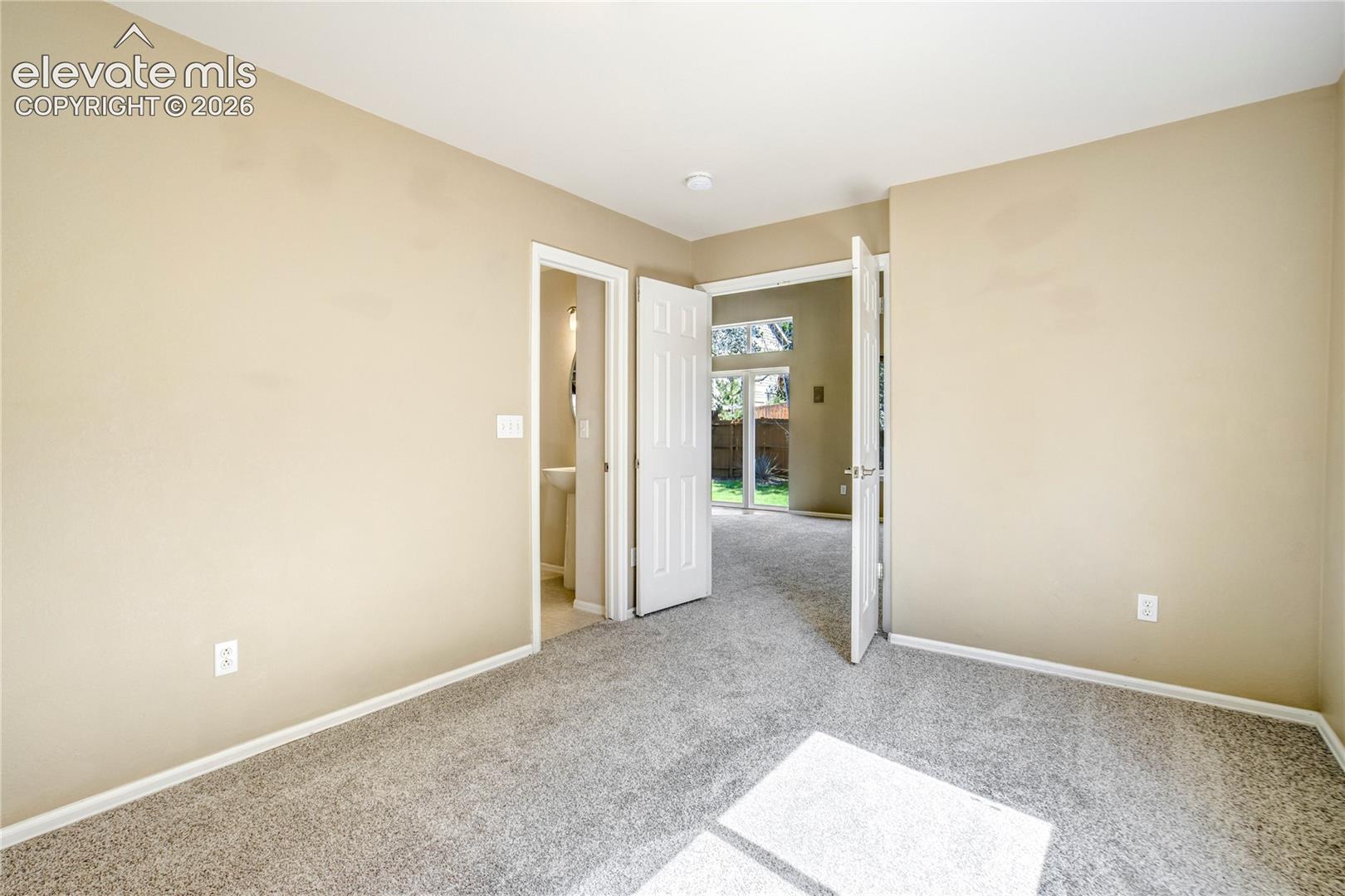 564 Fox Run Circle