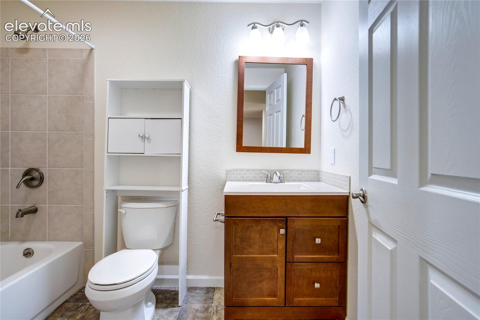 564 Fox Run Circle
