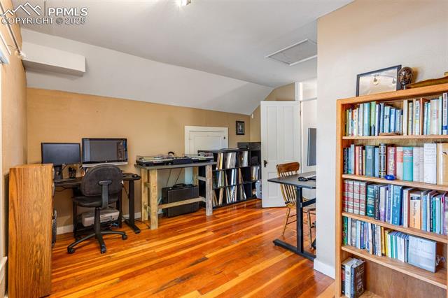 808 W 5th Street