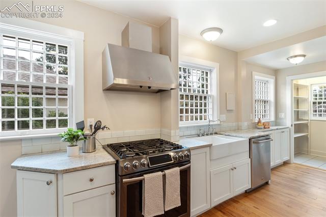 19 W Washington Street