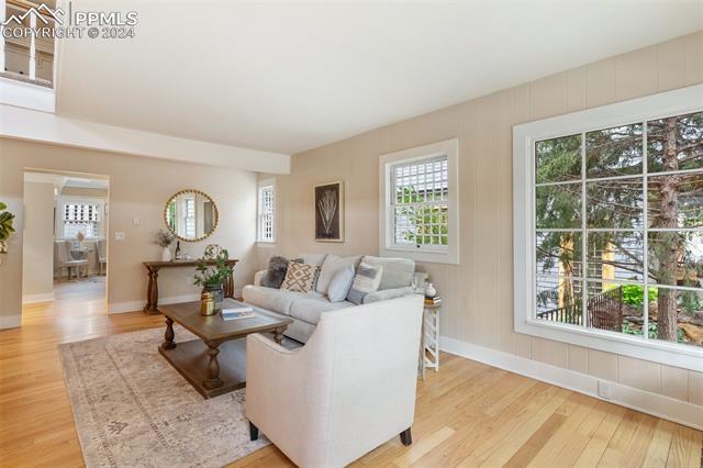 19 W Washington Street