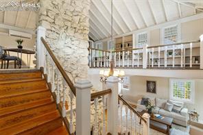 19 W Washington Street
