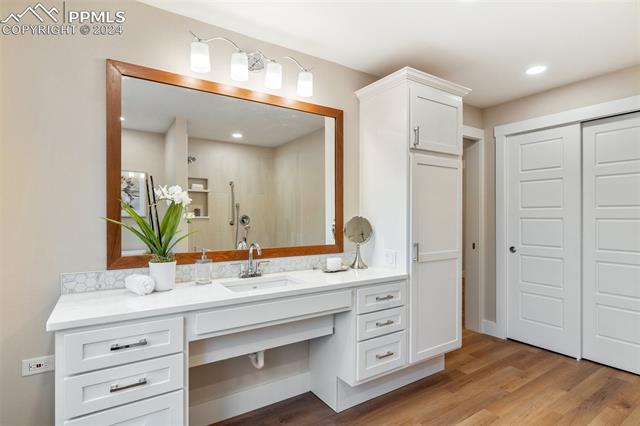 19 W Washington Street