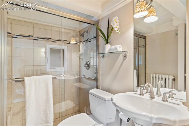 19 W Washington Street