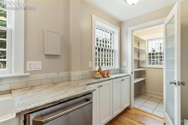 19 W Washington Street