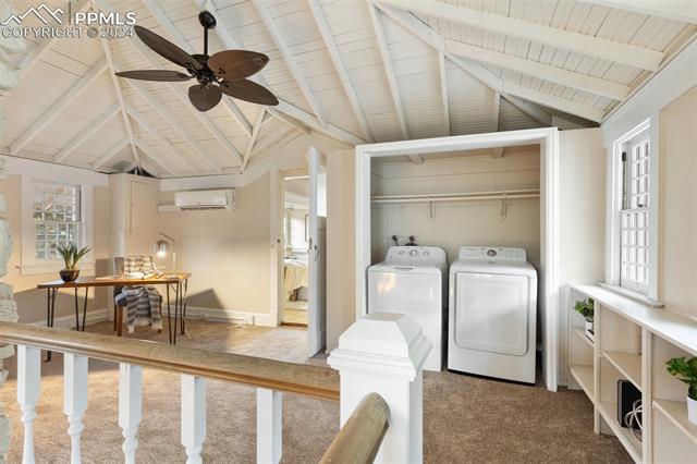 19 W Washington Street