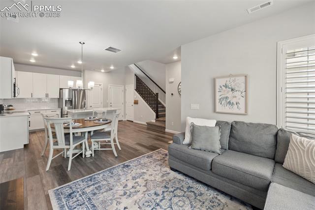 16420 Hay Barn Heights