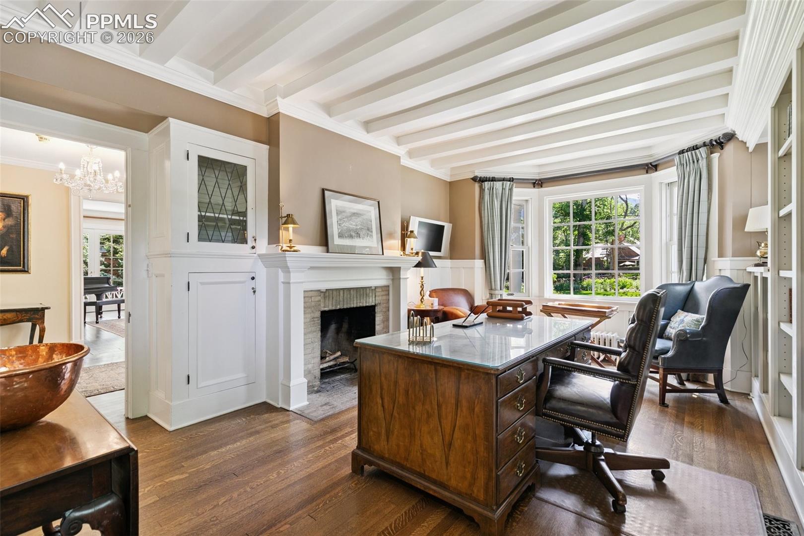 9 Broadmoor Avenue