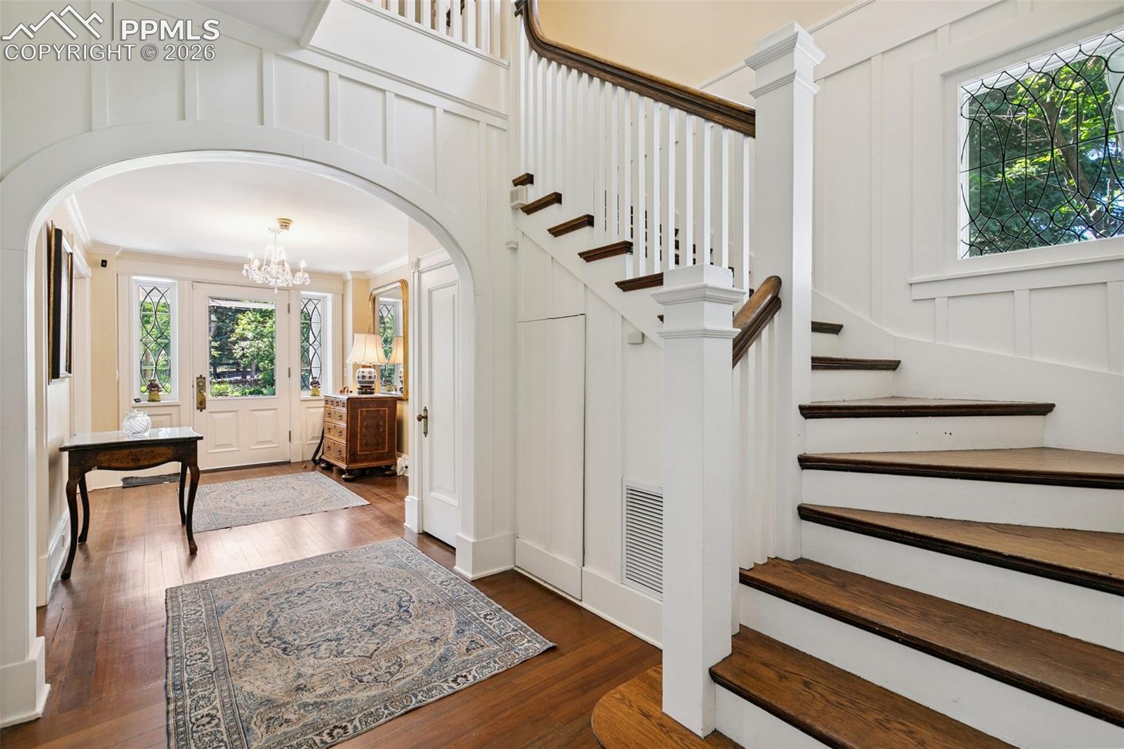 9 Broadmoor Avenue