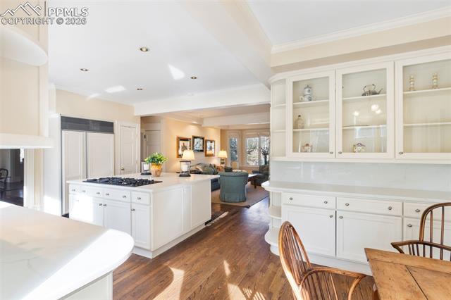9 Broadmoor Avenue