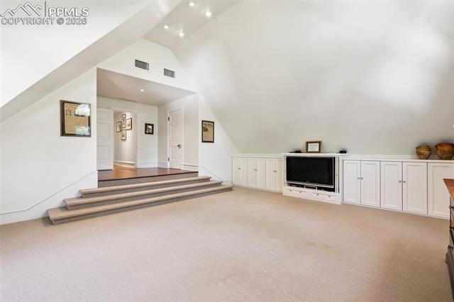 9 Broadmoor Avenue