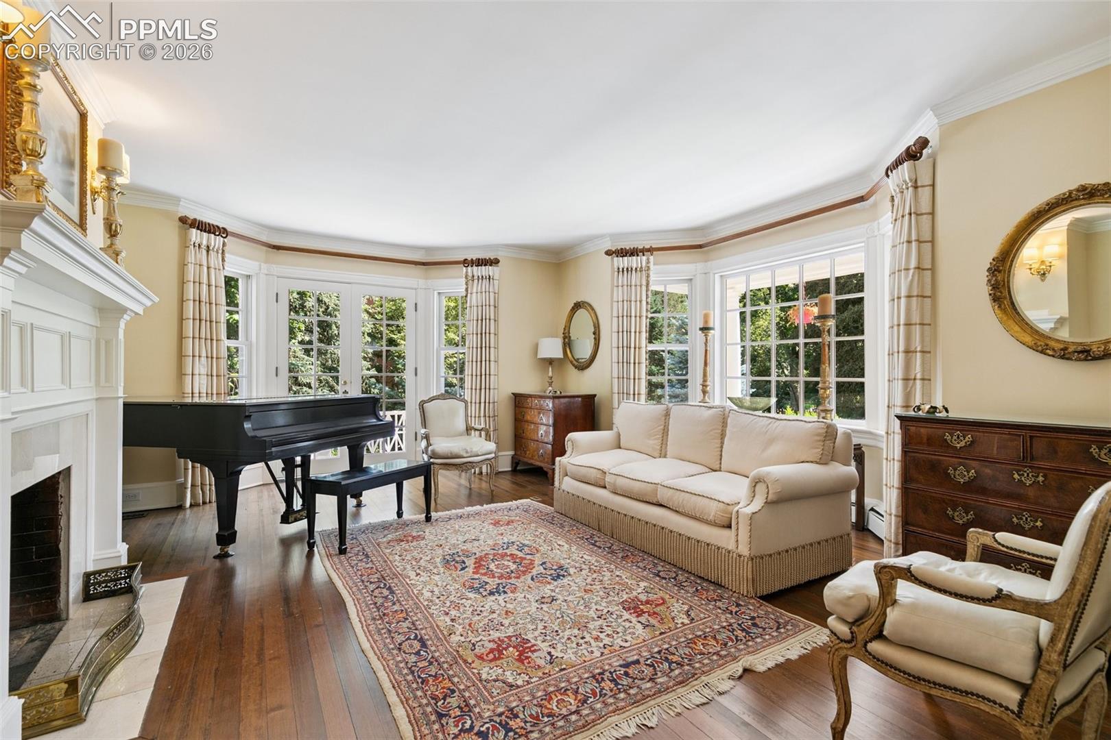 9 Broadmoor Avenue
