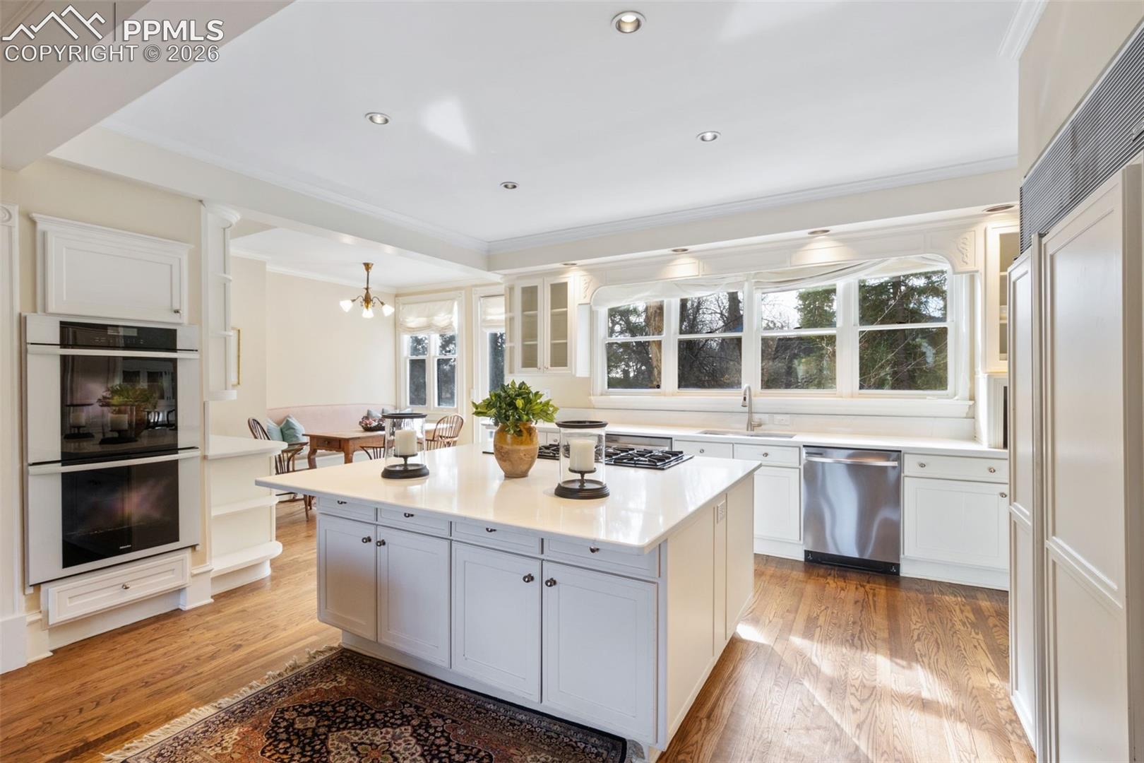 9 Broadmoor Avenue
